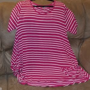 Lularoe Perfect t shirt, size xl. NWOT.